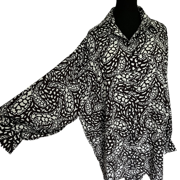 NWT - Oversized Shirt Dress. By Glamorous (PtP = 30") - Picture 5 of 16